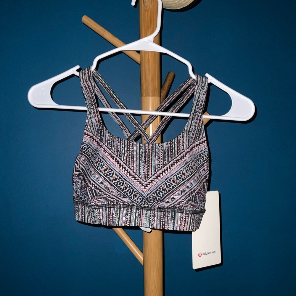 NWT Lululemon energy bra